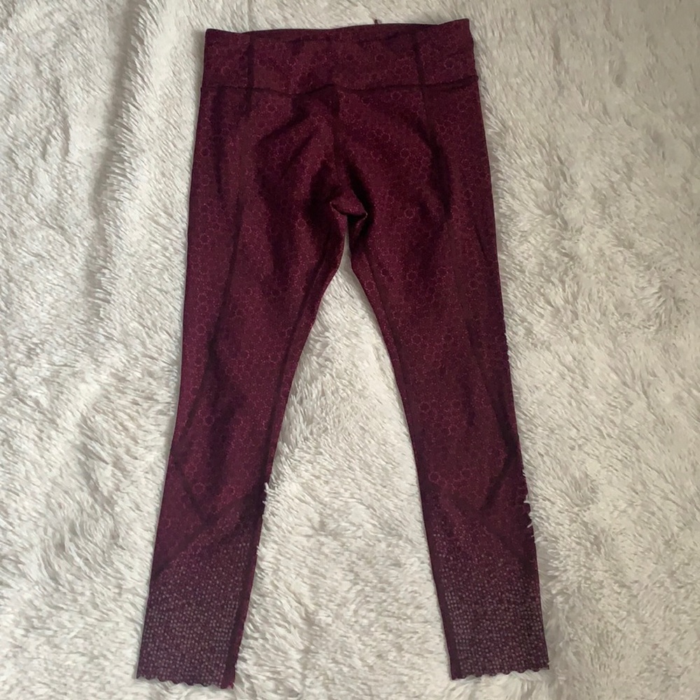 Lululemon crops size 8